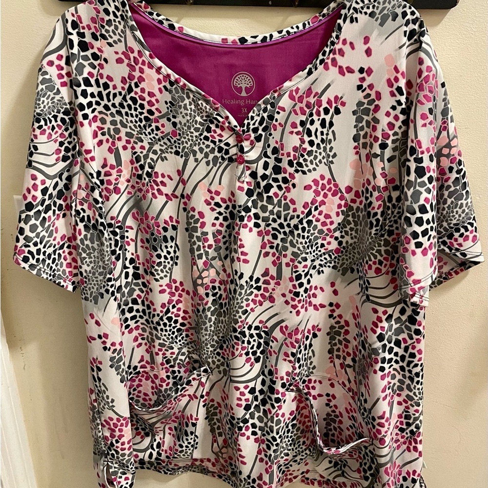 New 3x Scrub top with tags